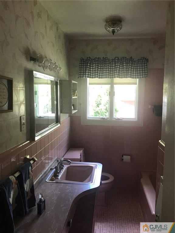30 Olden Road Edison, NJ 08817 - Photo 10 of 18 Gallery Image 10