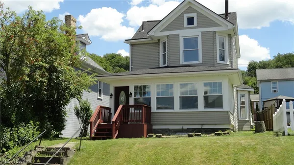 $189,000 | 556 Louisiana Avenue, Chester, WV 26034
