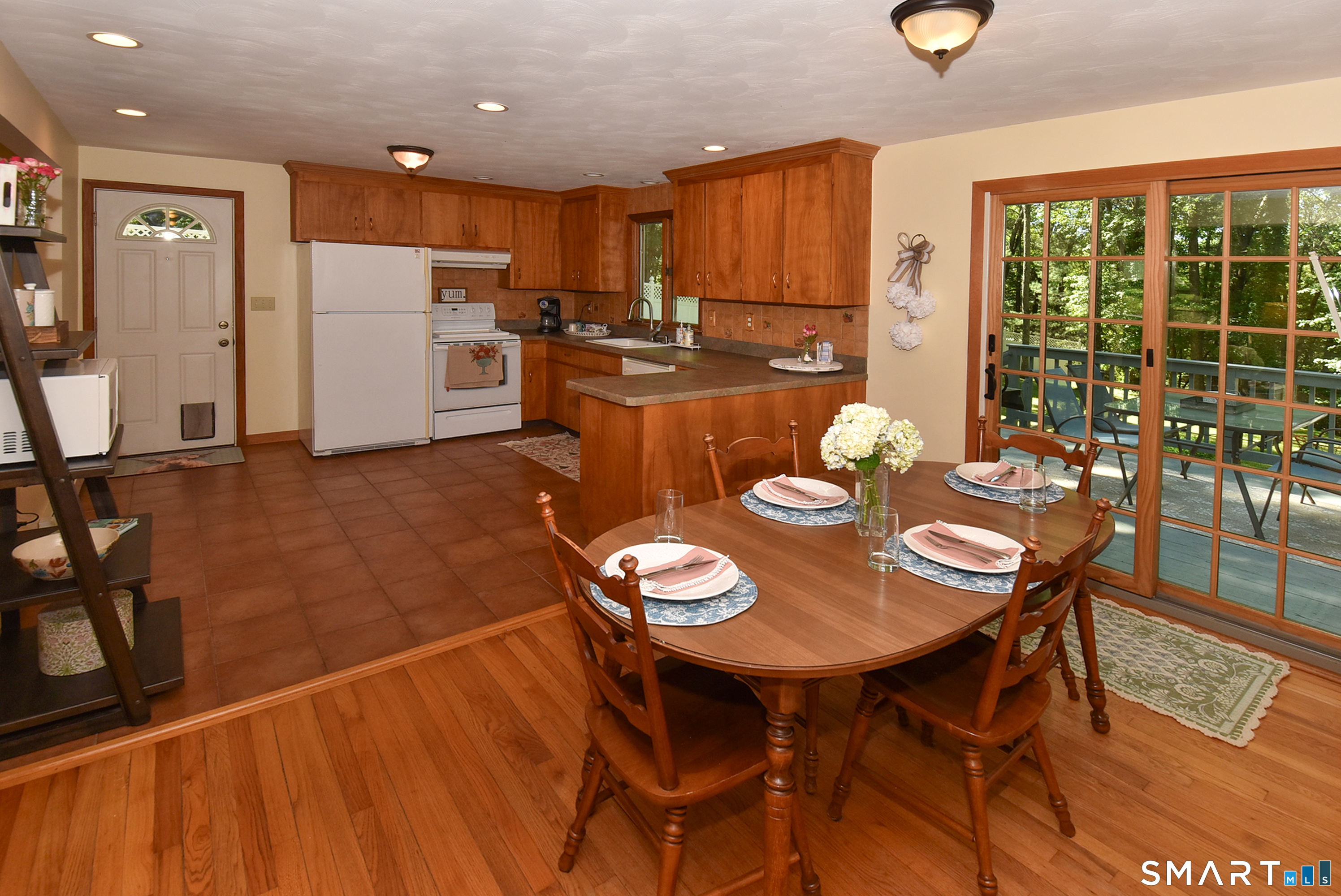 607 Old Post Road Tolland, CT 06084 - Photo 9 of 32
