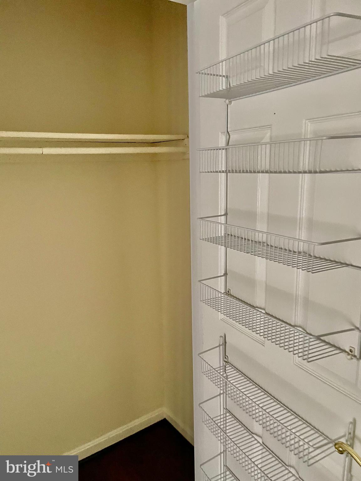 102 Kendrick Place, Unit 10222 Gaithersburg, MD 20878 - Photo 13 of 17 a bathroom with a shower