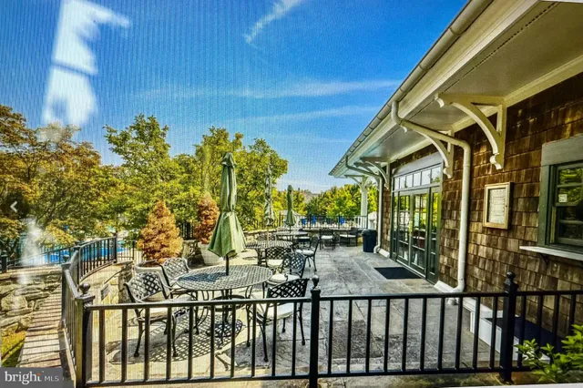 $2,350 | 102 Kendrick Place, Unit 10222, Gaithersburg, MD 20878