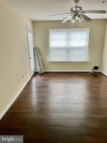 $2,350 | 102 Kendrick Place, Unit 10222, Gaithersburg, MD 20878