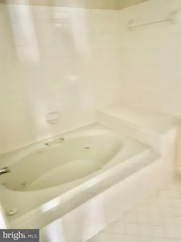 $2,350 | 102 Kendrick Place, Unit 10222, Gaithersburg, MD 20878