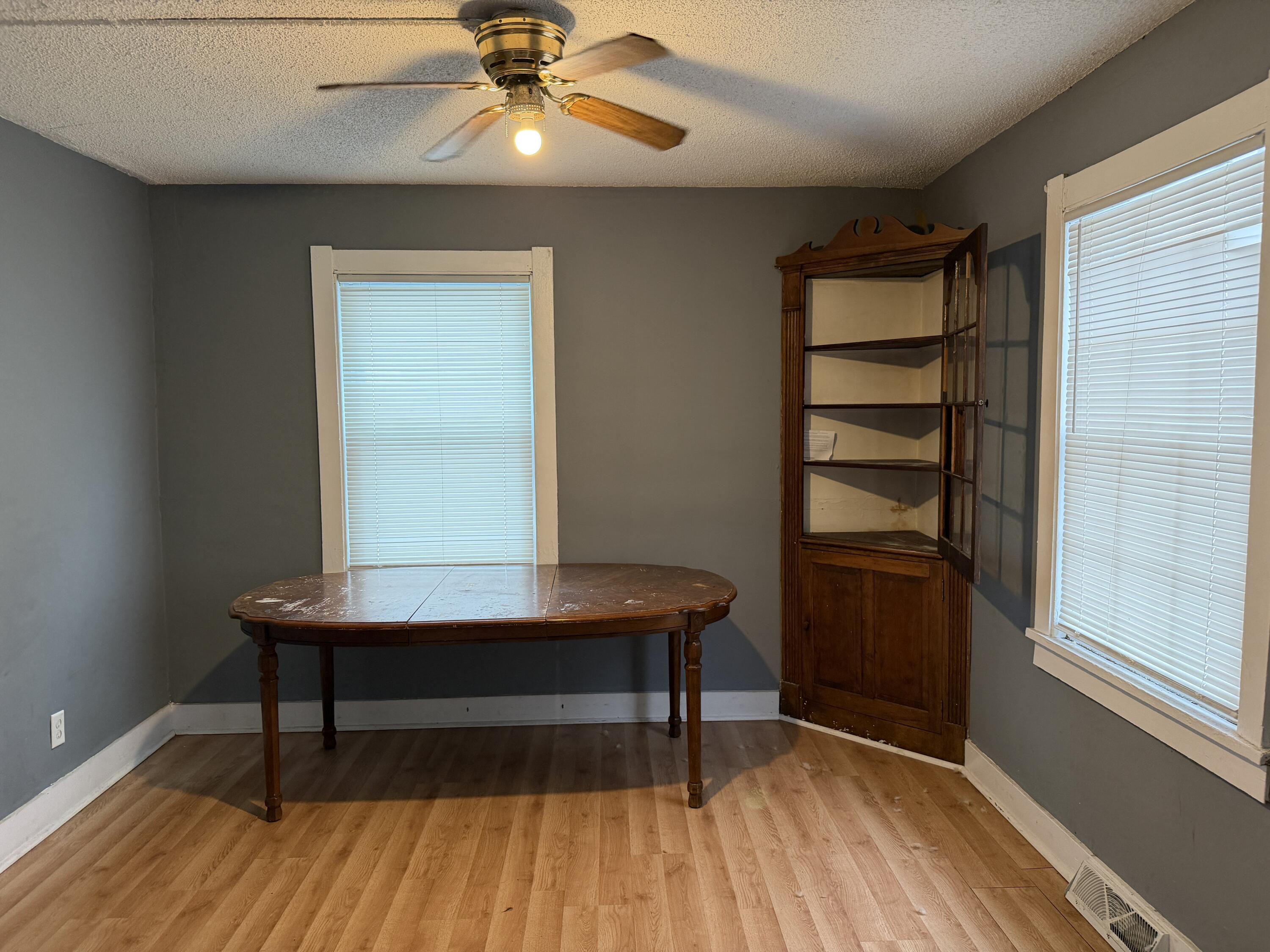 6019 Wallace Road Hammond, IN 46320 - Photo 2 of 10 a room with furniture and wooden floor