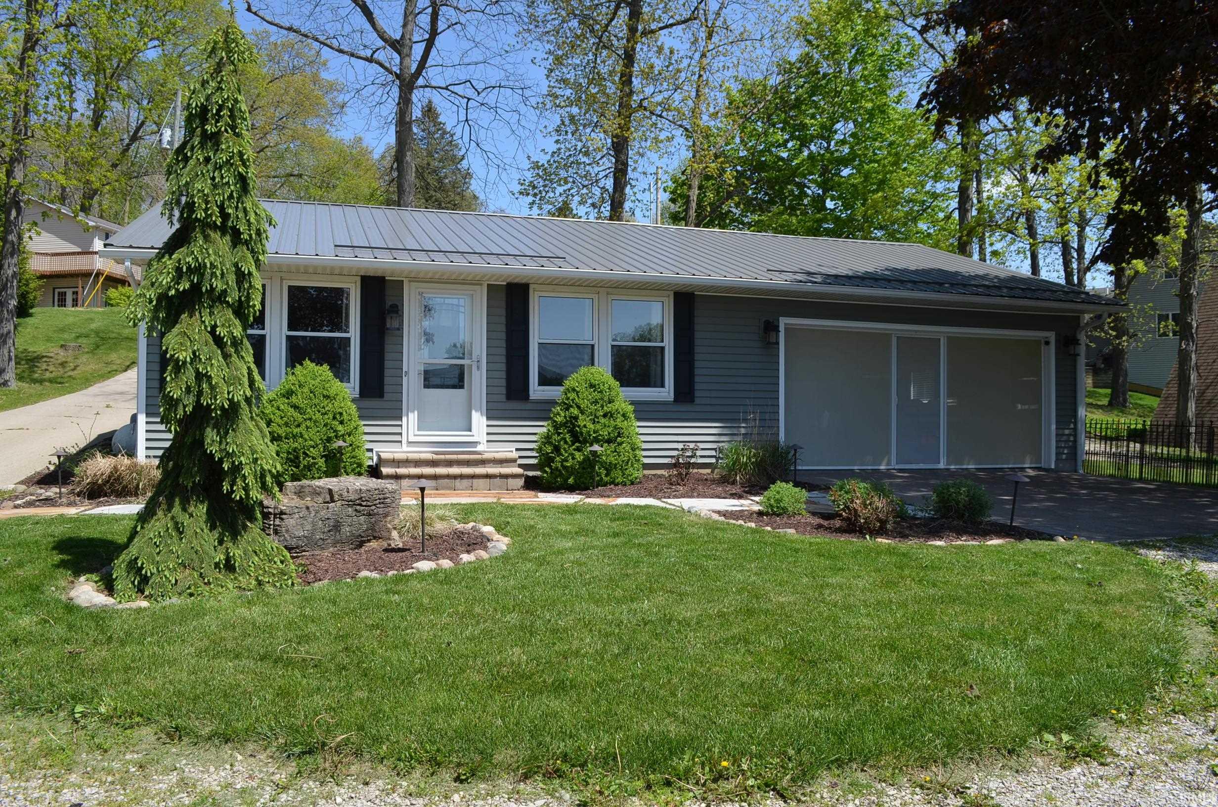 395 Stone Street Hamilton, IN 46742 - Photo 5 of 27