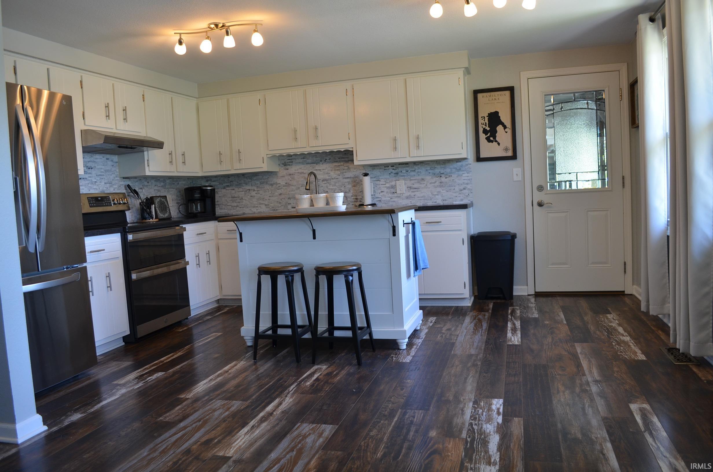 395 Stone Street Hamilton, IN 46742 - Photo 9 of 27