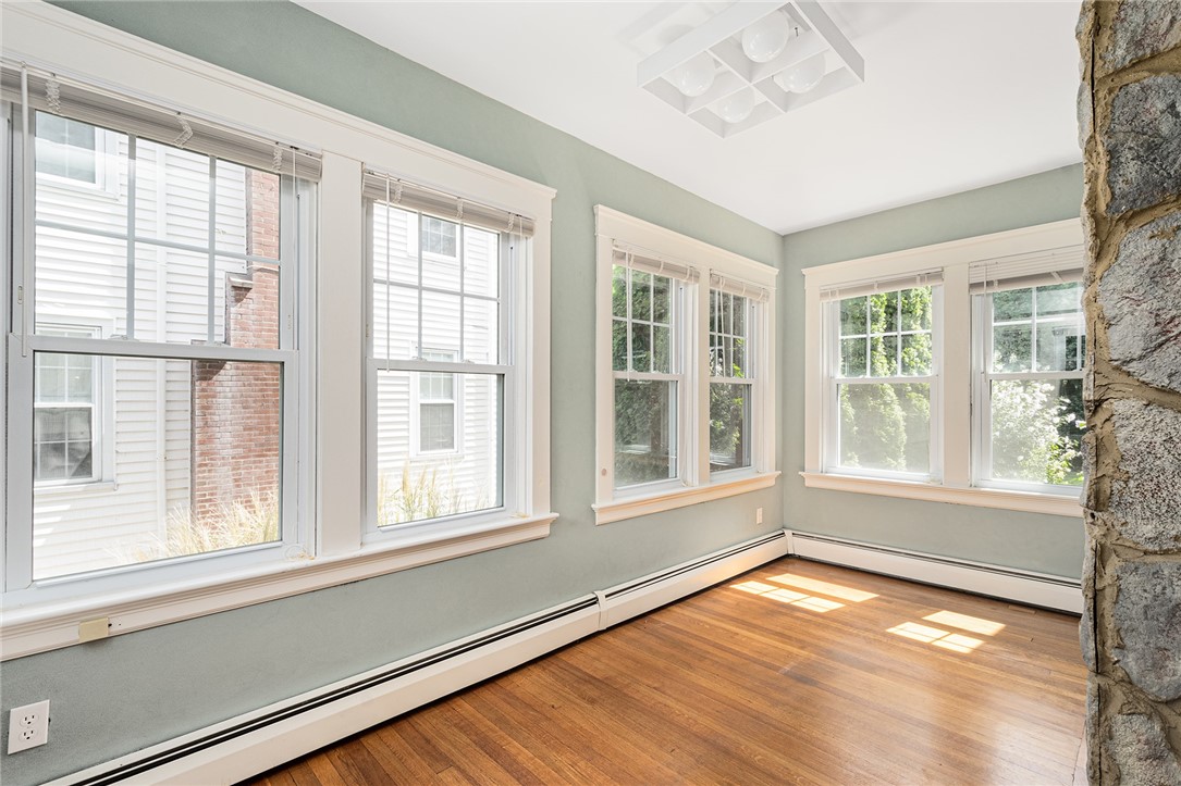 119 Upton Avenue Providence, RI 02906 - Photo 11 of 44