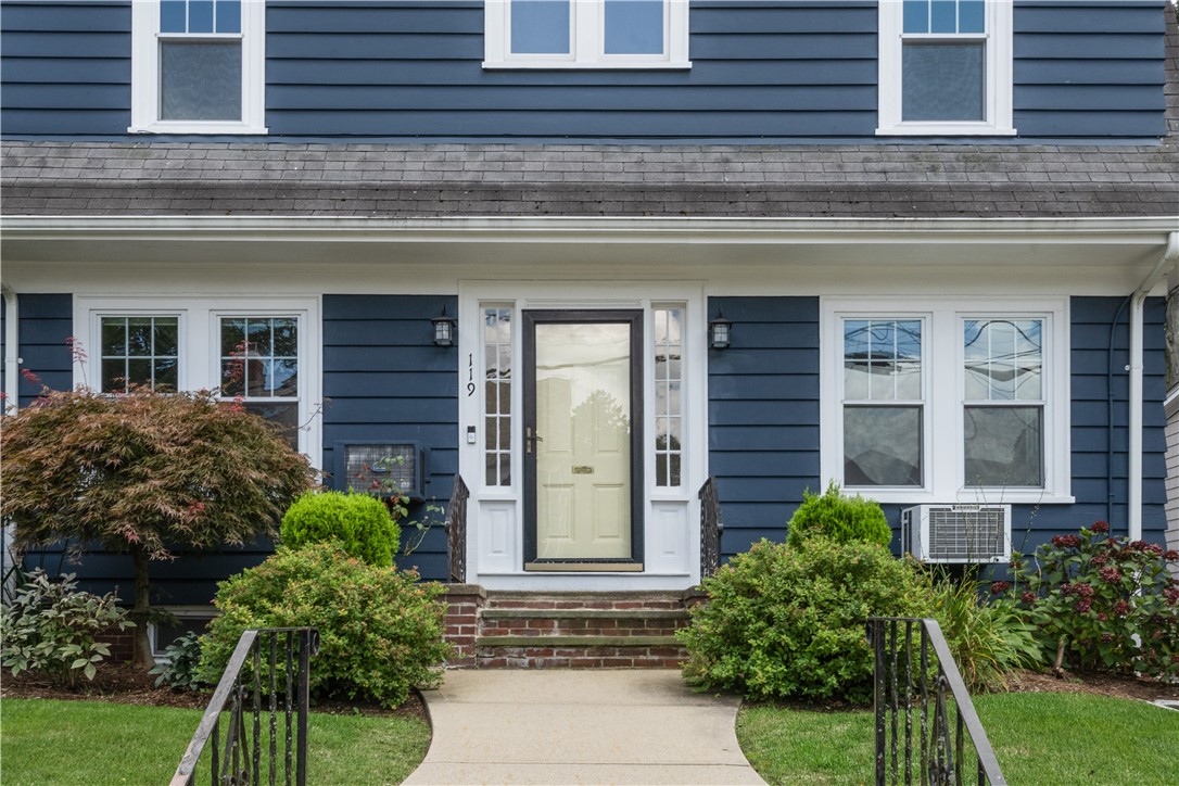 119 Upton Avenue Providence, RI 02906 - Photo 4 of 44
