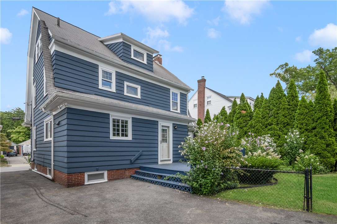 119 Upton Avenue Providence, RI 02906 - Photo 41 of 44