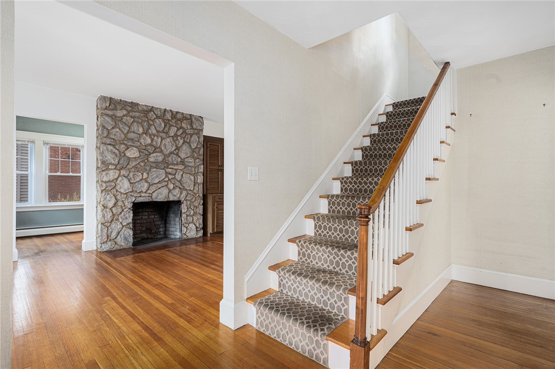 119 Upton Avenue Providence, RI 02906 - Photo 7 of 44