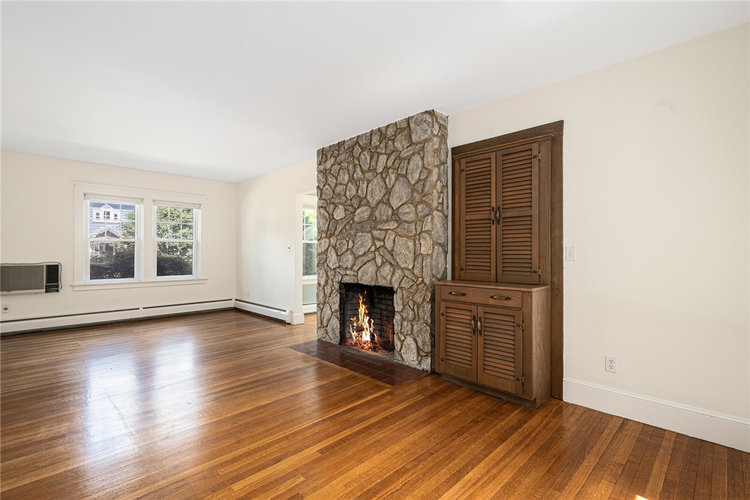 119 Upton Avenue Providence, RI 02906 - Photo 10 of 44