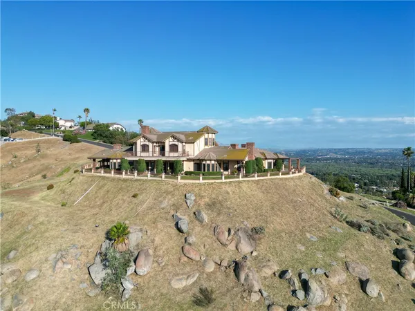 $1,625,000 | 7421 Live Oak Drive, Jurupa Valley, CA 92509