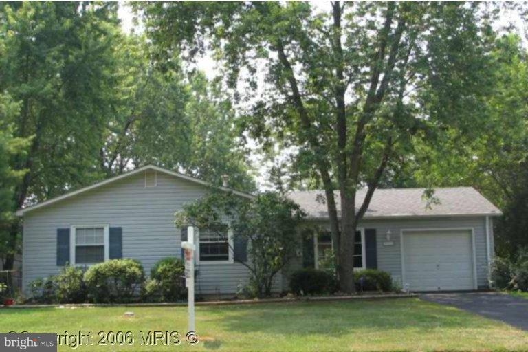 605 West Church Road Sterling, VA 20164 - Photo 1 of 14 Exterior (Main)