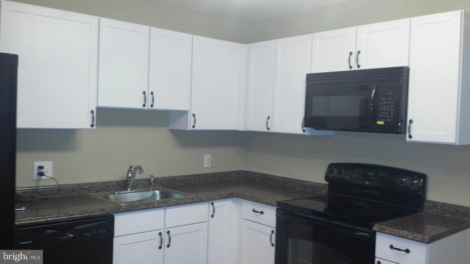 605 West Church Road Sterling, VA 20164 - Photo 5 of 14 Kitchen