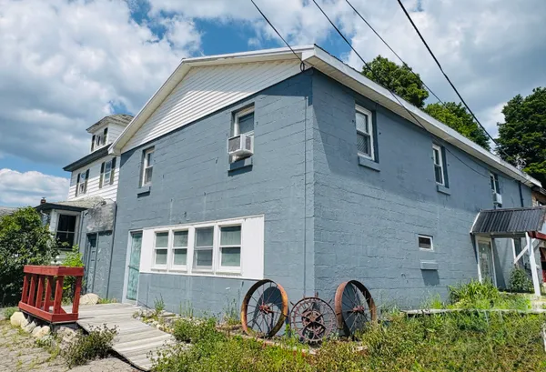 $139,000 | 101 Main Street, East Millinocket, ME 04430