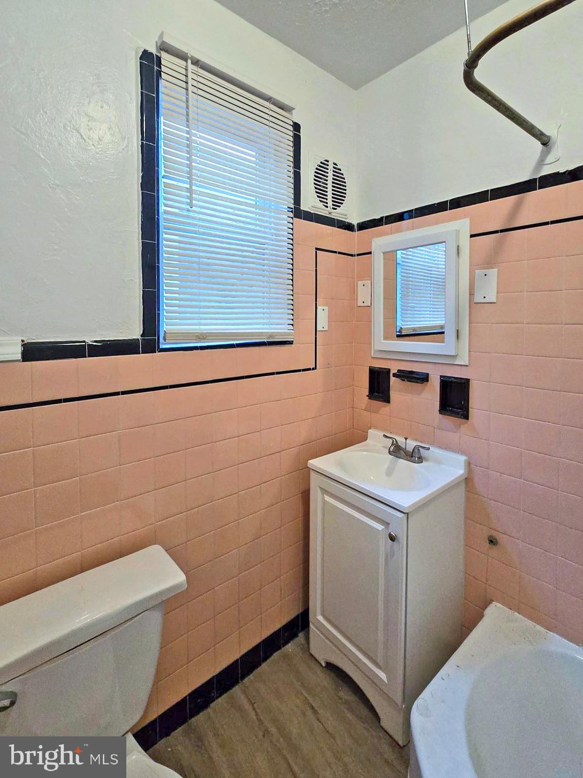 5629 Hazel Avenue Philadelphia, PA 19143 - Photo 15 of 21