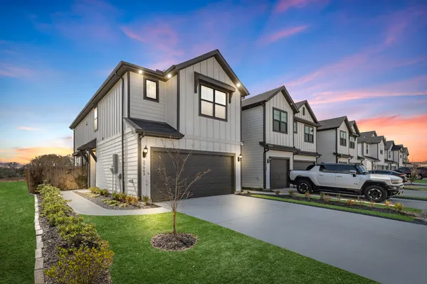 $2,550 | 27903 Western Crk Court, Katy, TX 77494