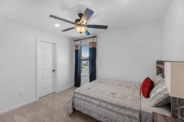 $2,550 | 27903 Western Crk Court, Katy, TX 77494