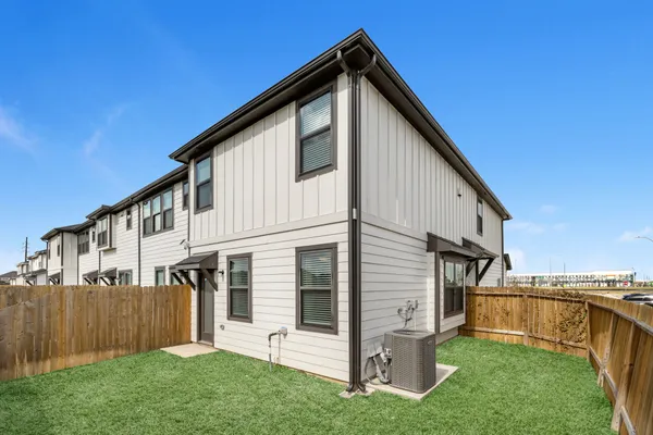 $2,550 | 27903 Western Crk Court, Katy, TX 77494
