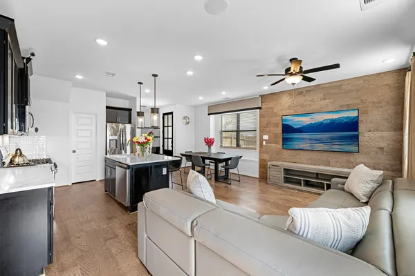 $2,550 | 27903 Western Crk Court, Katy, TX 77494