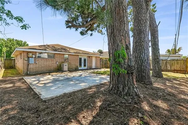 $170,000 | 2428 Charles Drive, Chalmette, LA 70043