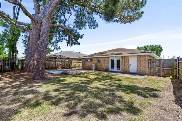 $170,000 | 2428 Charles Drive, Chalmette, LA 70043