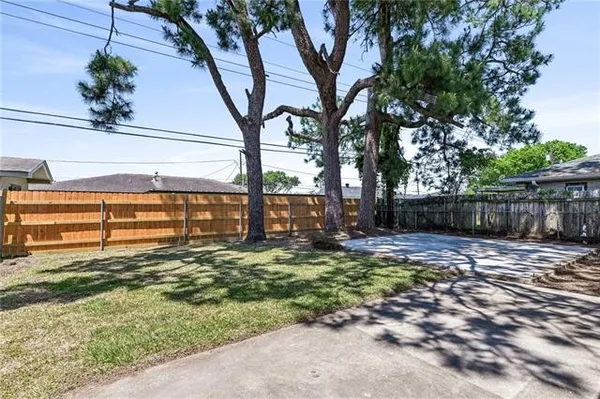 $170,000 | 2428 Charles Drive, Chalmette, LA 70043