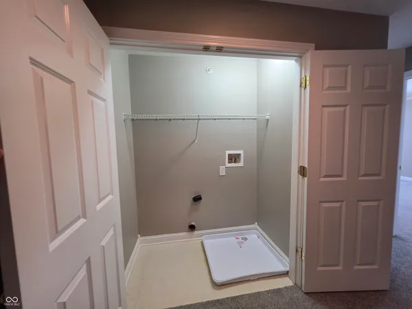 $1,550 | 1480 Royal View Lane, Greenwood, IN 46143