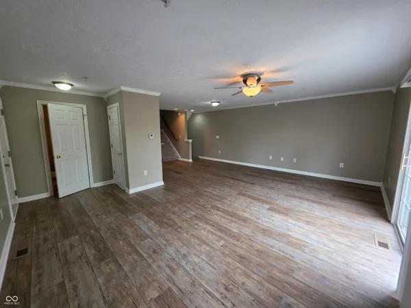 $1,550 | 1480 Royal View Lane, Greenwood, IN 46143