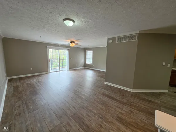 $1,550 | 1480 Royal View Lane, Greenwood, IN 46143