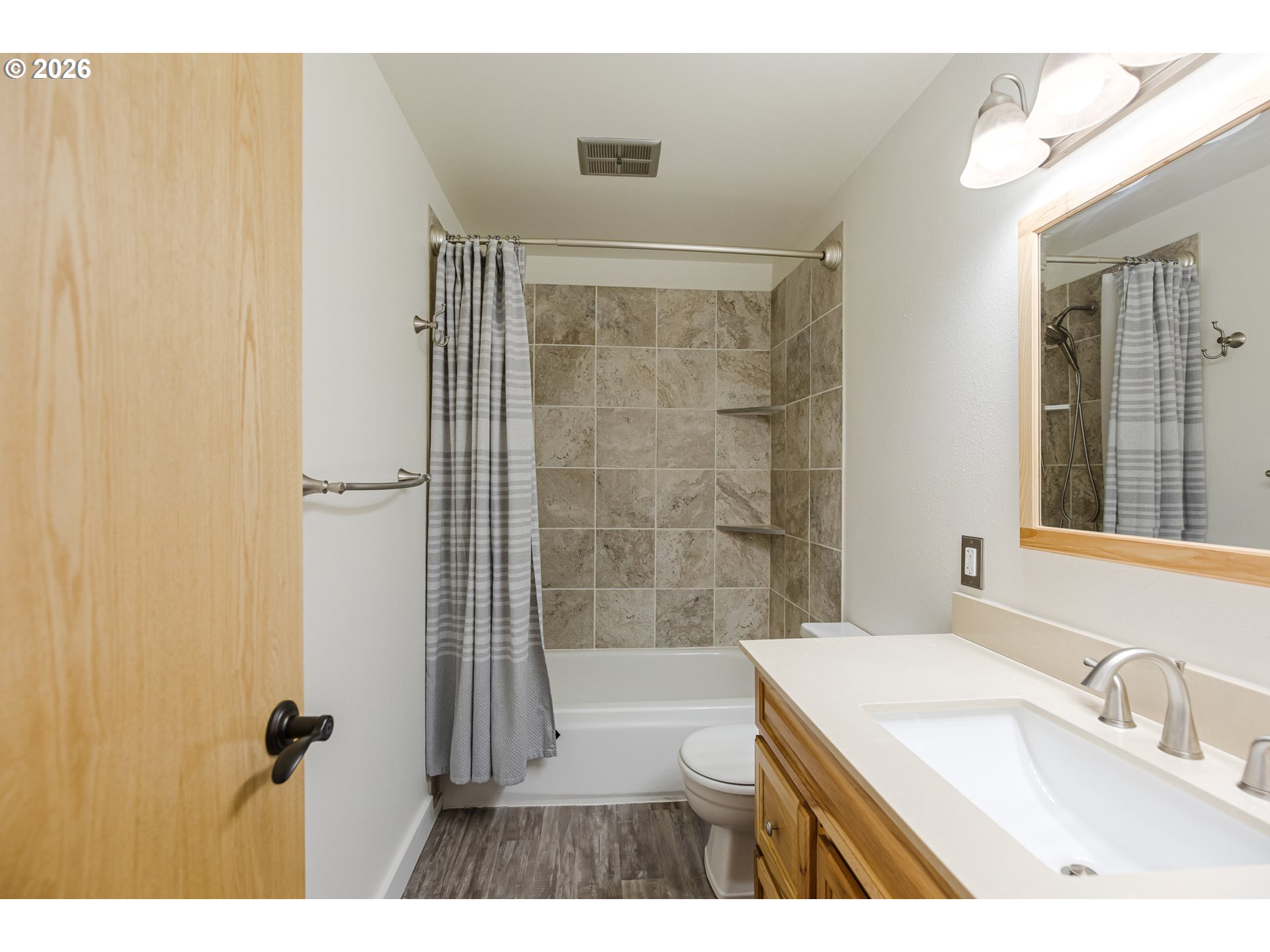 913 South Fir Court Canby, OR 97013 - Photo 25 of 37 a bathroom with a sink a toilet and shower