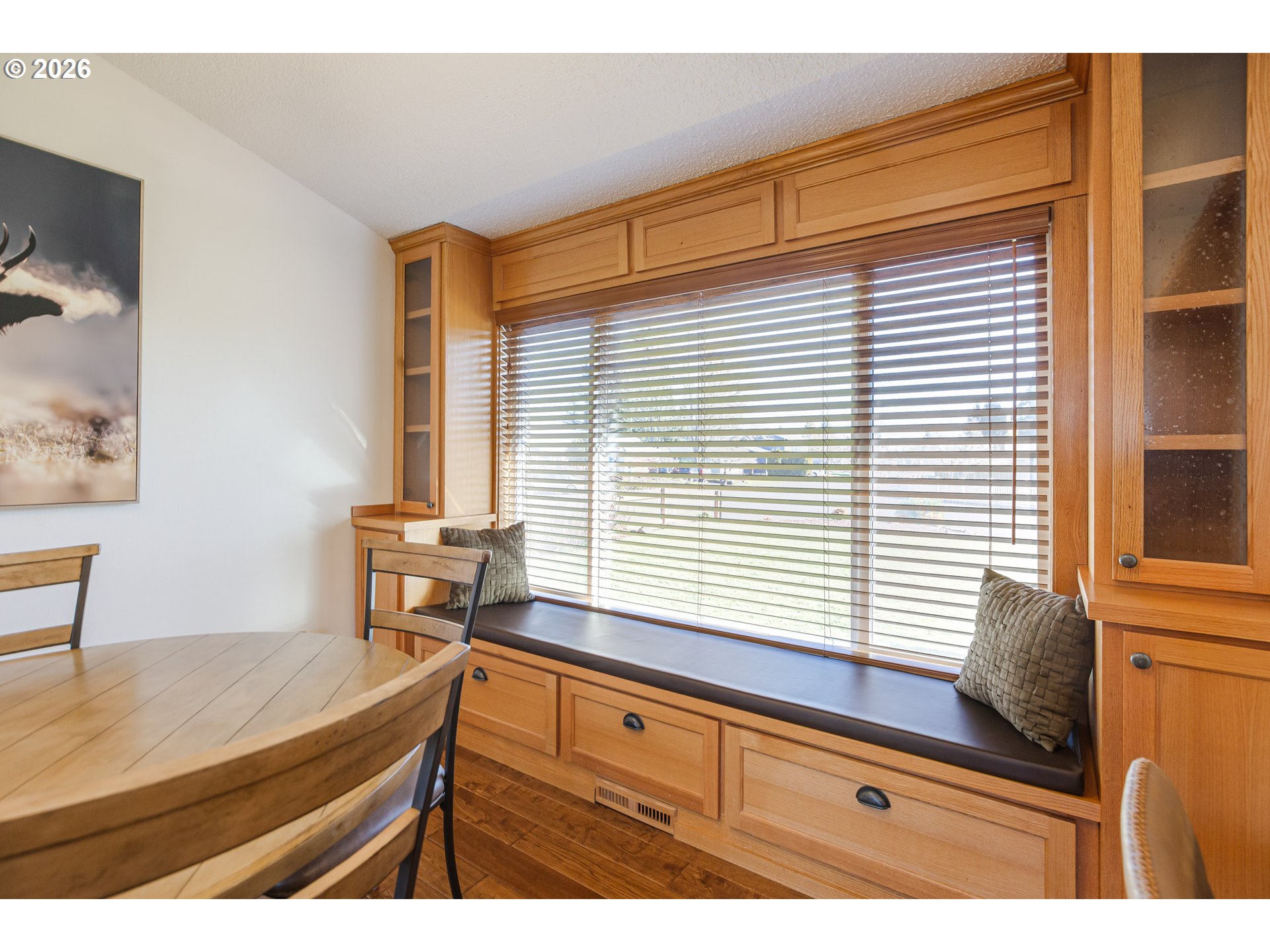913 South Fir Court Canby, OR 97013 - Photo 9 of 37 a kitchen that has a sink and a window