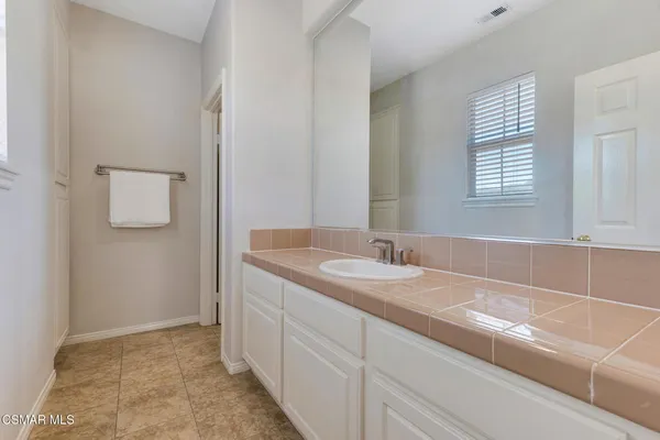 $1,900,000 | 4347 Via Entrada, Newbury Park, CA 91320