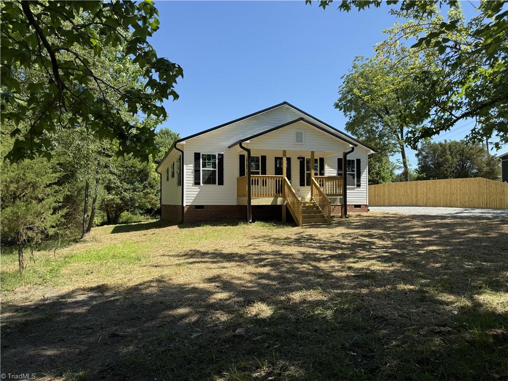 219 Tower Road Thomasville, NC 27360 - Photo 5 of 33