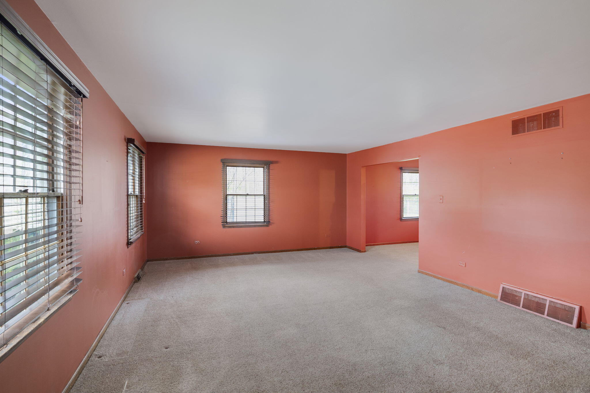 218 West 38th Court Griffith, IN 46319 - Photo 4 of 23