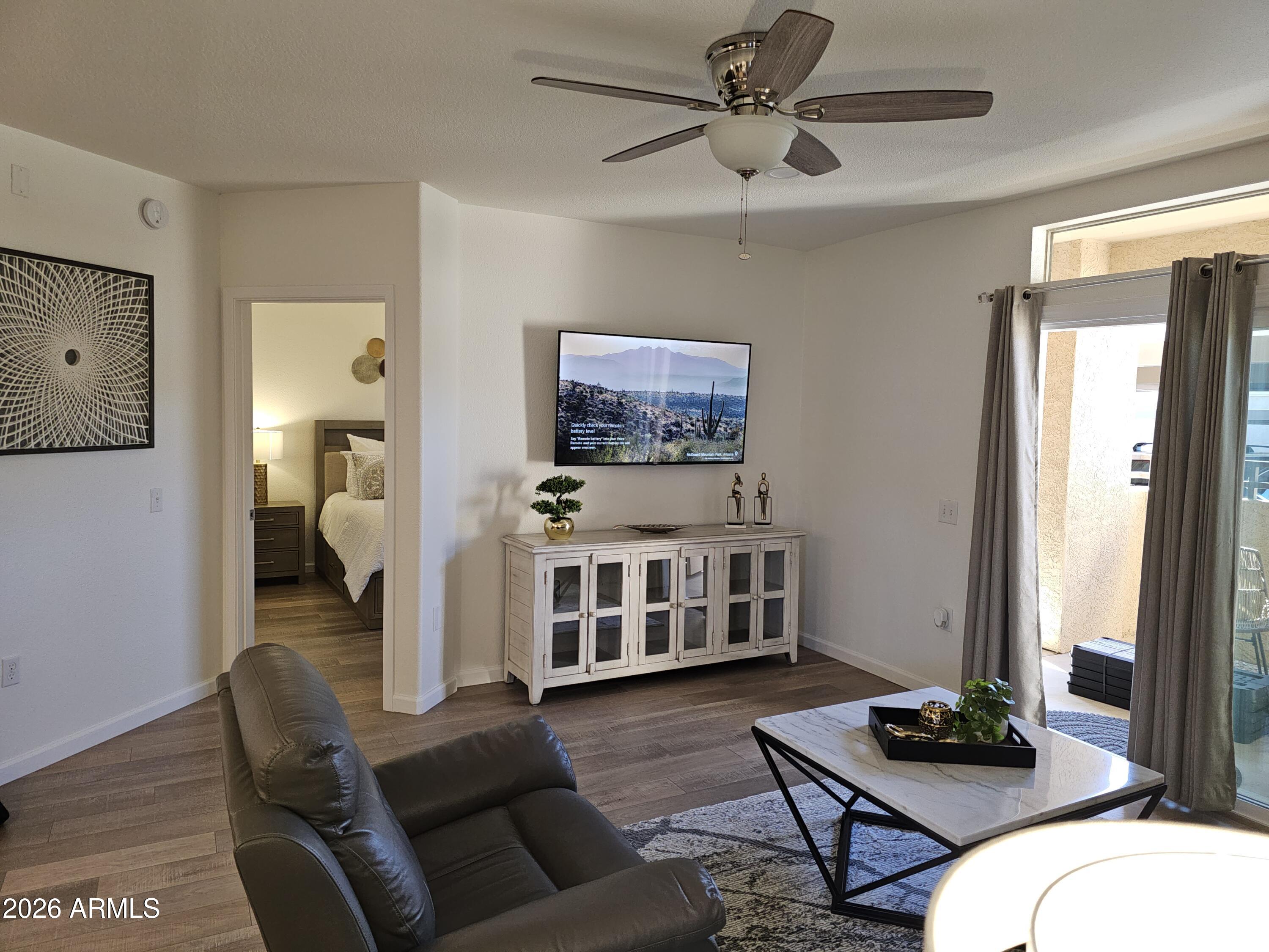 10410 North Cave Creek Road, Unit 1008 Phoenix, AZ 85020 - Photo 5 of 22 20231027_144120