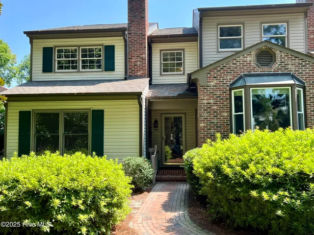 $1,850 | 225 East New York Avenue, Southern Pines, NC 28387