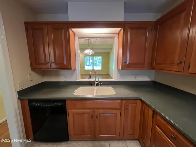 $1,850 | 225 East New York Avenue, Southern Pines, NC 28387