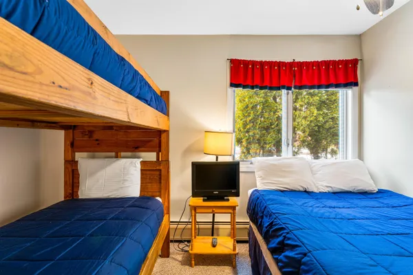 $399,900 | 144 Mountainside Drive, Unit K204, Stowe, VT 05672