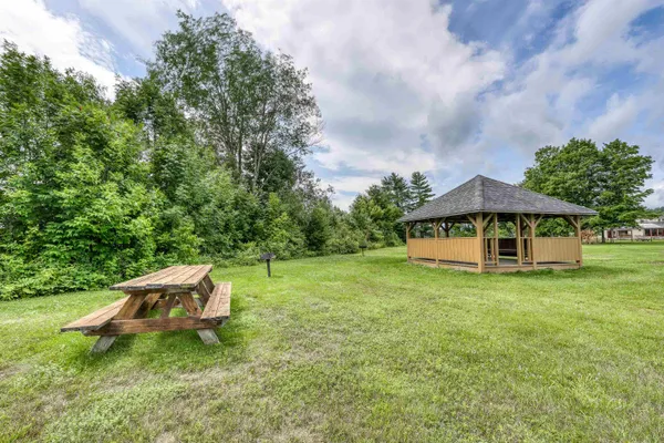 $399,900 | 144 Mountainside Drive, Unit K204, Stowe, VT 05672