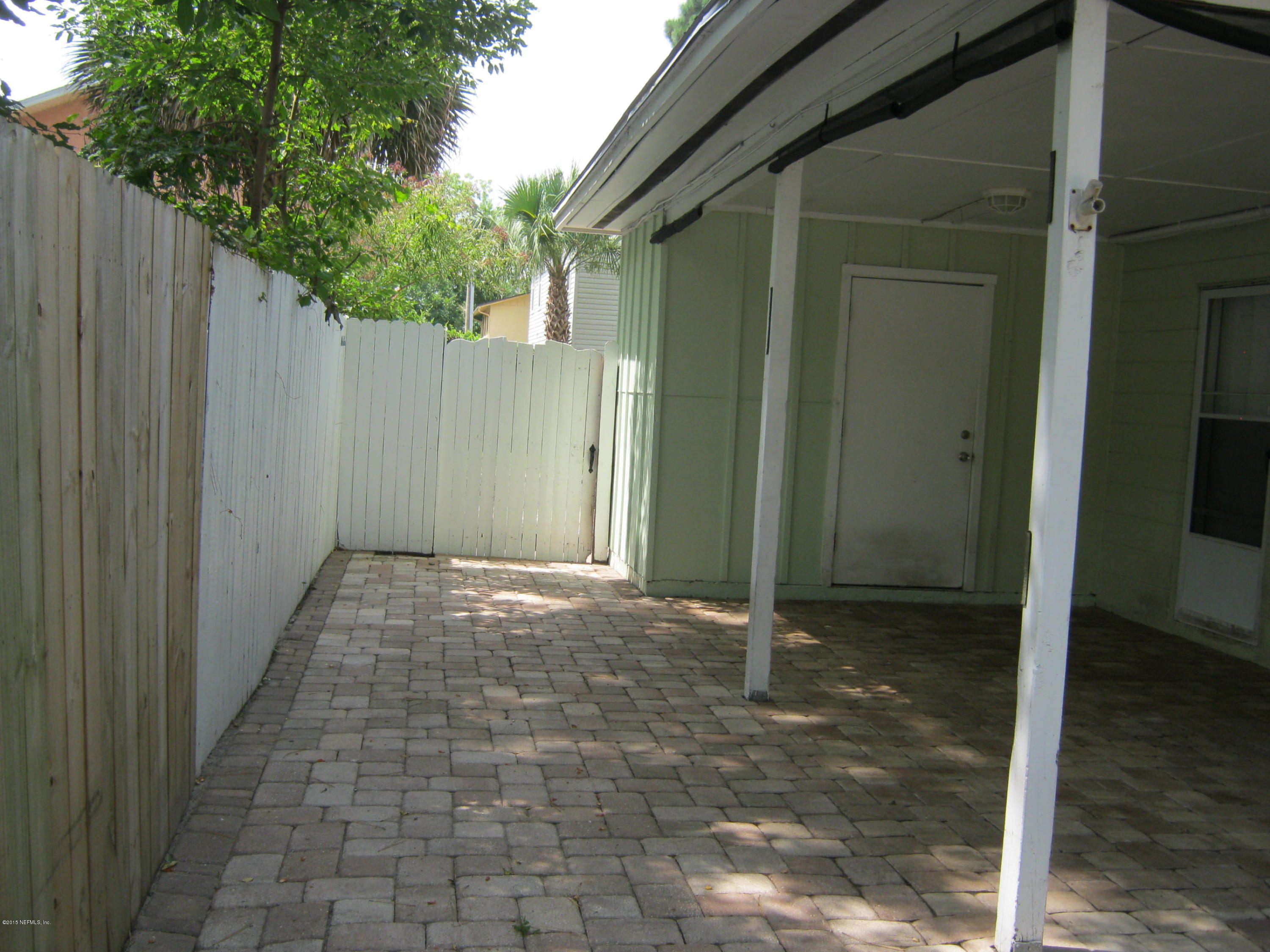 94 Dutton Island Road West Atlantic Beach, FL 32233 - Photo 5 of 16 Patio area with pavers!