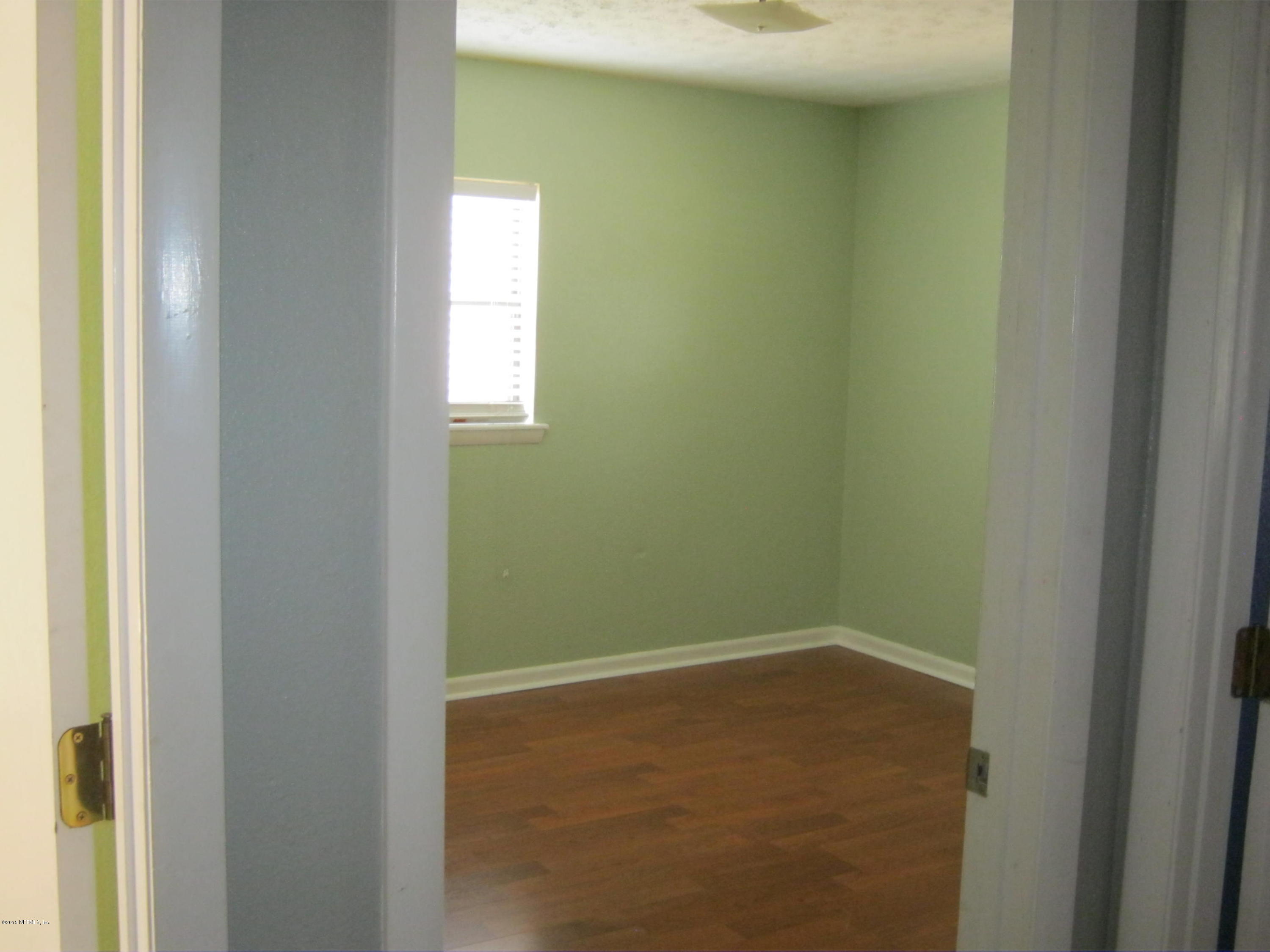94 Dutton Island Road West Atlantic Beach, FL 32233 - Photo 10 of 16 Bedroom 3