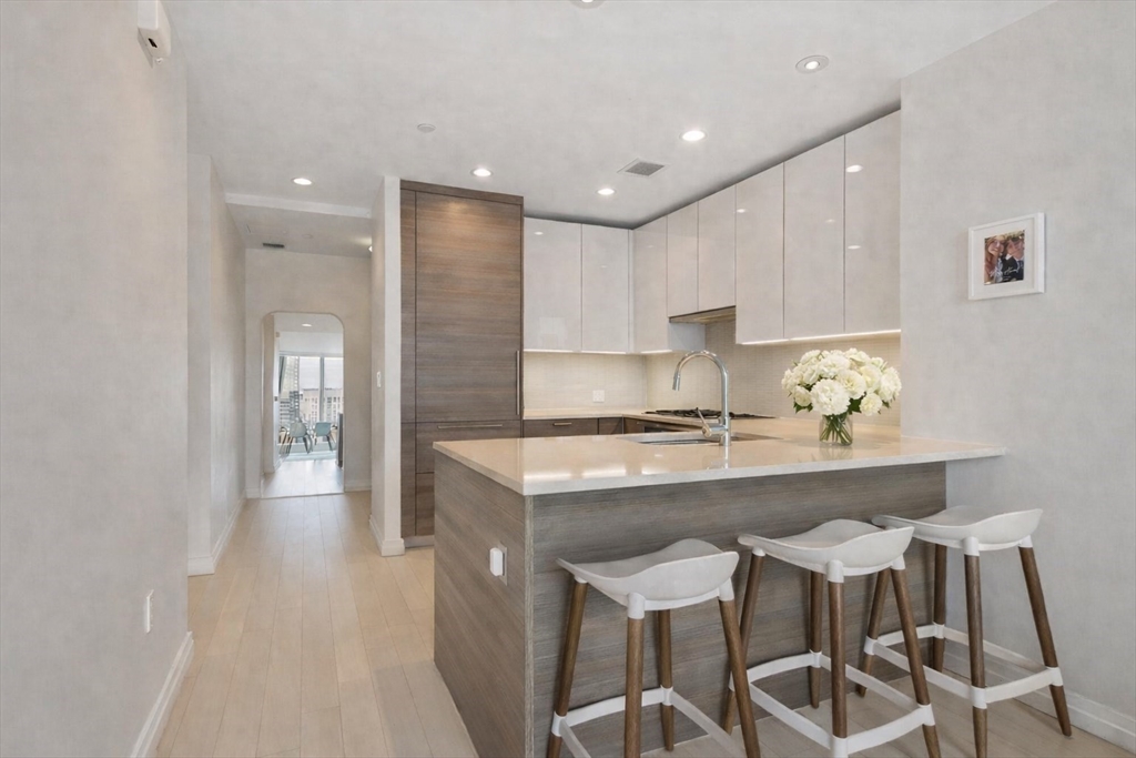 1 Franklin Street, Unit 2014 Boston, MA 02110 - Photo 6 of 18