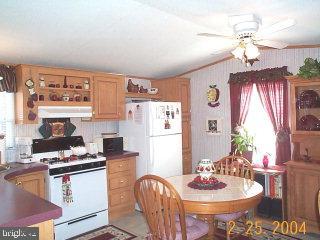 107 Park Lane Lititz, PA 17543 - Photo 3 of 5 Gallery Image 3