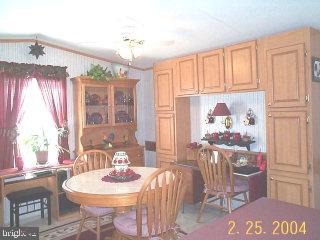 107 Park Lane Lititz, PA 17543 - Photo 4 of 5 Gallery Image 4