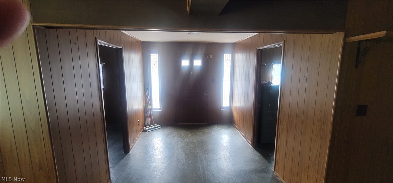 12589 Ridge Road North Royalton, OH 44133 - Photo 33 of 35