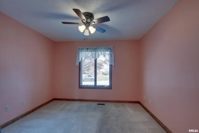 $425,000 | 3130 Acadia Way, Quincy, IL 62301