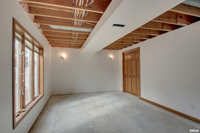 $425,000 | 3130 Acadia Way, Quincy, IL 62301