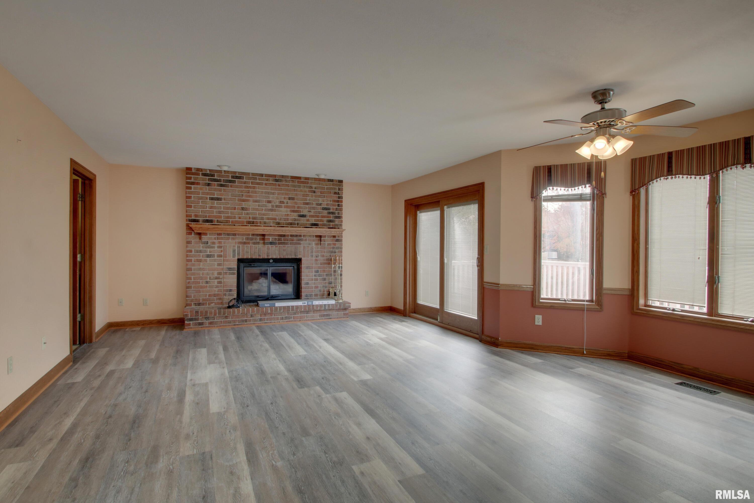 3130 Acadia Way Quincy, IL 62301 - Photo 3 of 26