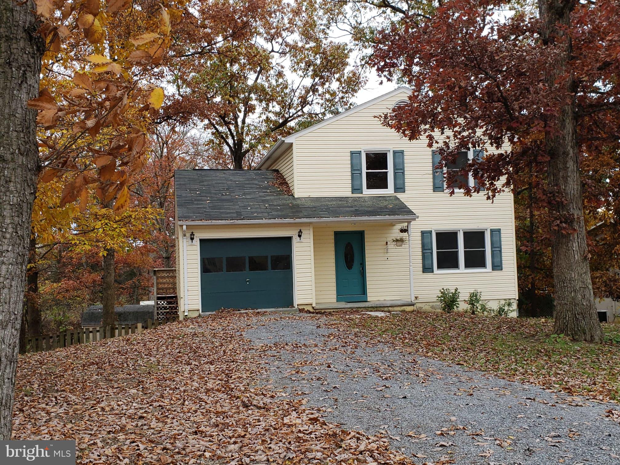 215 Ridgefield Avenue Stephens City, VA 22655 - Photo 5 of 21